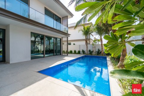 Villa in Al Sufouh, Dubai 5 bedrooms, 445.1 sq.m. № 114741