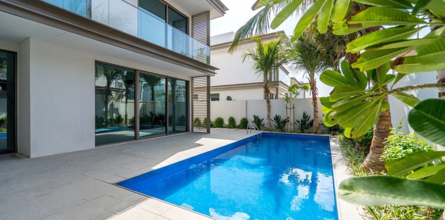 Villa in Al Sufouh, Dubai 5 bedrooms, 445.1 sq.m. № 114741