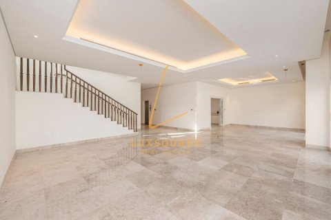 Снять в аренду виллу в District One, Мохаммед Бин Рашид Сити, Дубай: 5 спален, 793м², № 110712 - фото 29