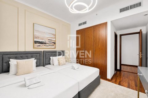 Apartment in The Residences, Downtown Dubai (Downtown Burj Dubai), Dubai 3 bedrooms, 183.67 sq.m. № 140707 - photo 20