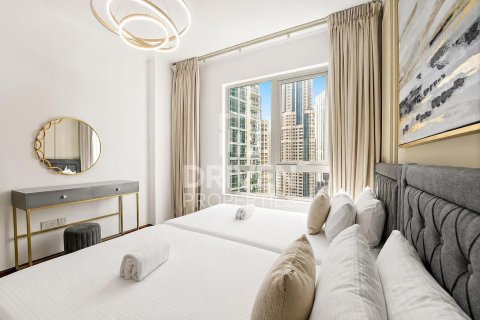 Apartment in The Residences, Downtown Dubai (Downtown Burj Dubai), Dubai 3 bedrooms, 183.67 sq.m. № 140707 - photo 21