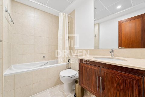 Apartment in The Residences, Downtown Dubai (Downtown Burj Dubai), Dubai 3 bedrooms, 183.67 sq.m. № 140707 - photo 18