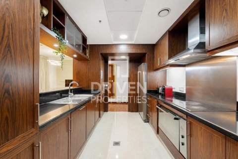 Apartment in The Residences, Downtown Dubai (Downtown Burj Dubai), Dubai 3 bedrooms, 183.67 sq.m. № 140707 - photo 10