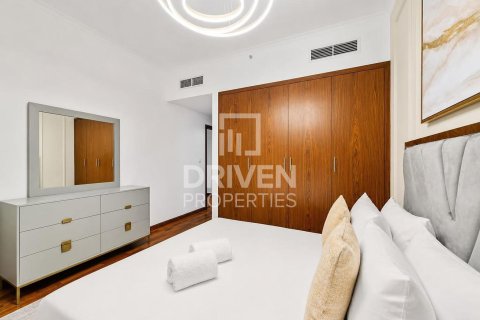 Apartment in The Residences, Downtown Dubai (Downtown Burj Dubai), Dubai 3 bedrooms, 183.67 sq.m. № 140707 - photo 17