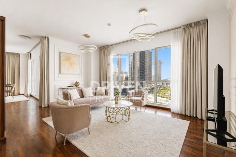 Apartment in The Residences, Downtown Dubai (Downtown Burj Dubai), Dubai 3 bedrooms, 183.67 sq.m. № 140707 - photo 3
