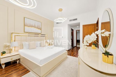 Apartment in The Residences, Downtown Dubai (Downtown Burj Dubai), Dubai 3 bedrooms, 183.67 sq.m. № 140707 - photo 12