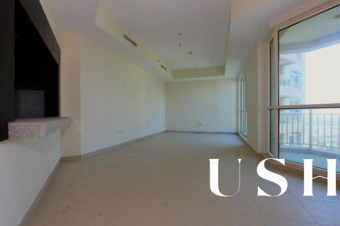Apartment in The Views, Dubai 2 bedrooms, 125 sq.m. № 46690 - photo 2