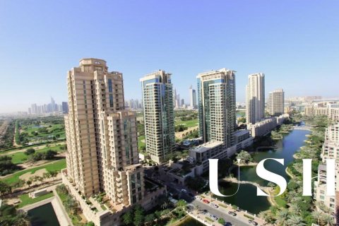 Apartment in The Views, Dubai 2 bedrooms, 125 sq.m. № 46690 - photo 19