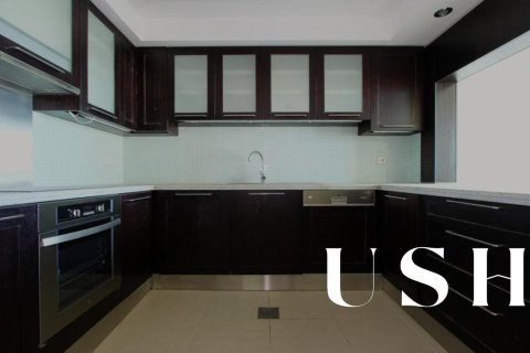 Apartment in The Views, Dubai 2 bedrooms, 125 sq.m. № 46690 - photo 5