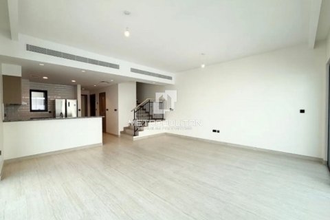 Снять в аренду таунхаус в Damac Lagoons, Дубай: 5 спален, 144м², № 73167 - фото 3