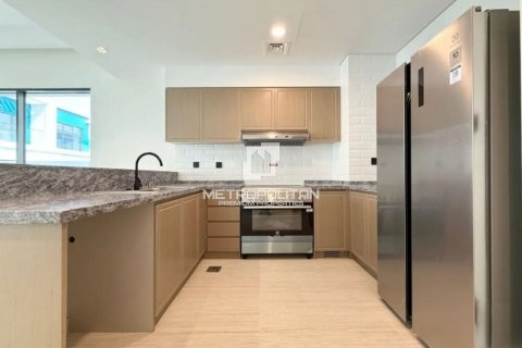 Снять в аренду таунхаус в Damac Lagoons, Дубай: 5 спален, 144м², № 73167 - фото 4