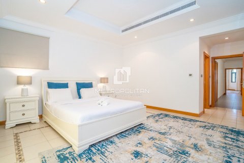 Villa in Garden Homes, Palm Jumeirah, Dubai 4 bedrooms, 624 sq.m. № 73160 - photo 9