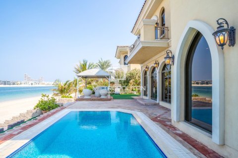 Villa in Garden Homes, Palm Jumeirah, Dubai 4 bedrooms, 624 sq.m. № 73160 - photo 4