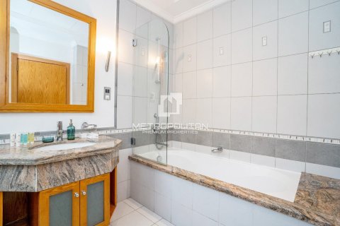 Villa in Garden Homes, Palm Jumeirah, Dubai 4 bedrooms, 624 sq.m. № 73160 - photo 13