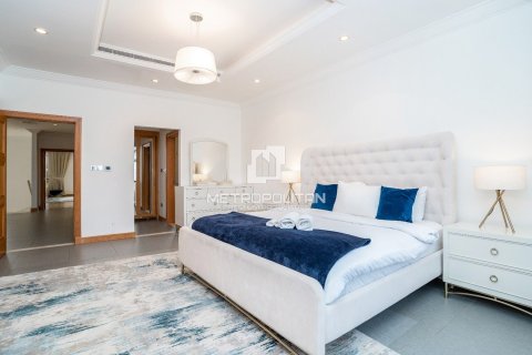 Villa in Garden Homes, Palm Jumeirah, Dubai 4 bedrooms, 624 sq.m. № 73160 - photo 20