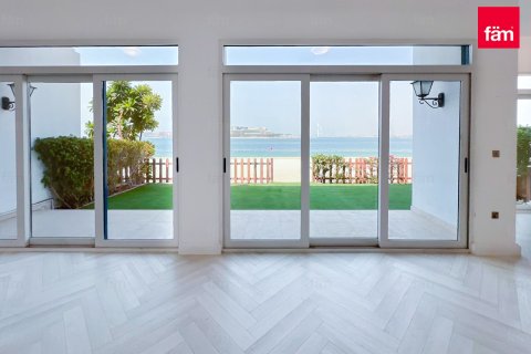 Villa à Palm Jumeirah, Dubai, 5 chambres, 263.8 m², № 135238 - photo 19