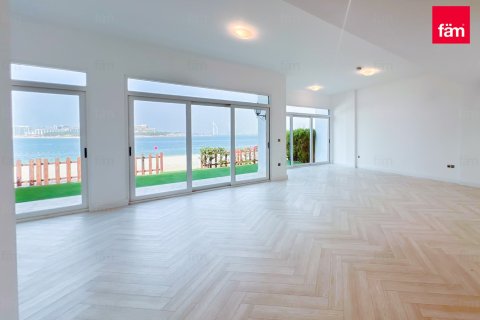 Villa à Palm Jumeirah, Dubai, 5 chambres, 263.8 m², № 135238 - photo 21