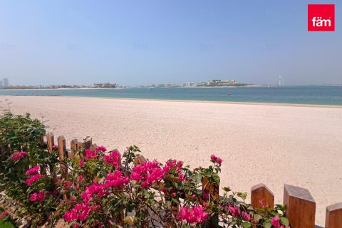 Villa à Palm Jumeirah, Dubai, 5 chambres, 263.8 m², № 135238 - photo 6
