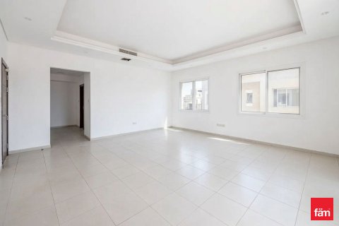 Villa in Dubai 6 bedrooms, 708.6 sq.m. № 110006 - photo 11