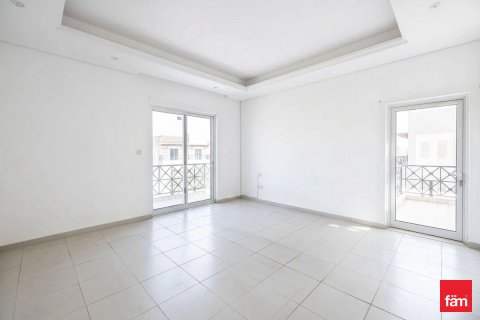 Villa in Dubai 6 bedrooms, 708.6 sq.m. № 110006 - photo 9