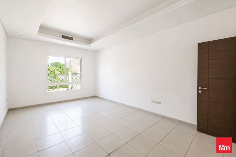 Villa in Dubai 6 bedrooms, 708.6 sq.m. № 110006 - photo 8