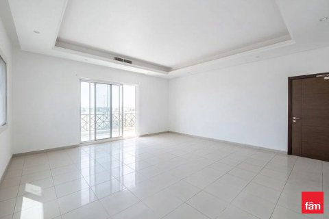 Villa in Dubai 6 bedrooms, 708.6 sq.m. № 110006 - photo 6