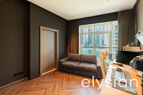 Apartment in Dubai Marina, Dubai 3 bedrooms, 215 sq.m. № 37886 - photo 14