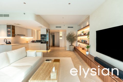 Apartment in Dubai Marina, Dubai 3 bedrooms, 215 sq.m. № 37886