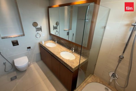 Apartment in The Hills, Dubai 3 bedrooms, 128.5 sq.m. № 124262 - photo 17