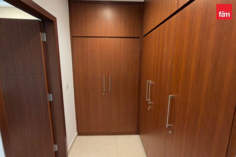 Apartment in The Hills, Dubai 3 bedrooms, 128.5 sq.m. № 124262 - photo 19
