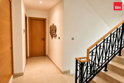 Villa in Palm Jumeirah, Dubai 5 bedrooms, 478.4 sq.m. № 124267 - photo 11