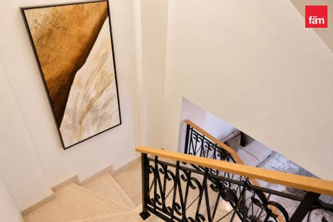 Villa in Palm Jumeirah, Dubai 5 bedrooms, 478.4 sq.m. № 124267 - photo 12