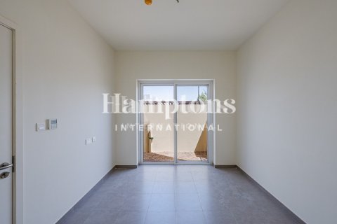 Apartment in Dubai South (Dubai World Central), Dubai 3 bedrooms, 210.40021119 sq.m. № 135071 - photo 14
