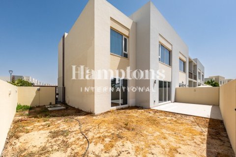 Apartment in Dubai South (Dubai World Central), Dubai 3 bedrooms, 210.40021119 sq.m. № 135071 - photo 10