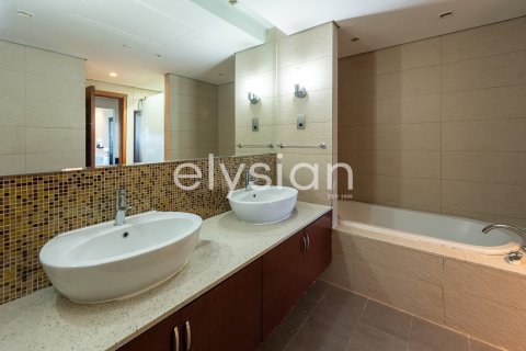 Снять в аренду квартиру в Marina Residences, Пальма Джумейра, Дубай: 2 спальни, 173м², № 37925 - фото 9