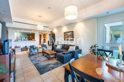 Снять в аренду квартиру в Marina Residences, Пальма Джумейра, Дубай: 2 спальни, 173м², № 37925 - фото 3