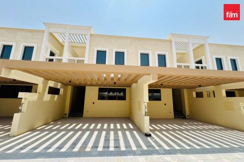 Townhouse in Dubai 4 bedrooms, 144 sq.m. № 139489