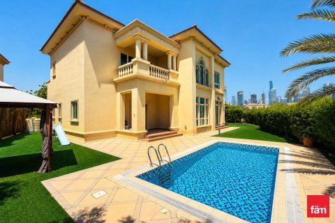Villa in Jumeirah Islands, Dubai 4 bedrooms, 933 sq.m. № 111806