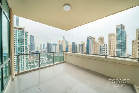 Apartment in Dubai Marina, Dubai 3 bedrooms, 191 sq.m. № 122853
