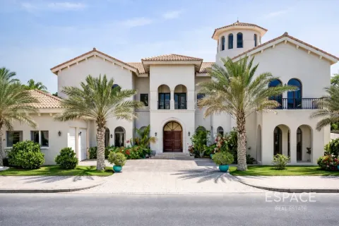 Villa in Palm Jumeirah, Dubai 6 bedrooms, 650 sq.m. № 122851