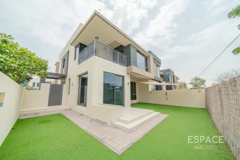 Villa à Dubai Hills Estate, Dubai, 5 chambres, 254 m², № 122850