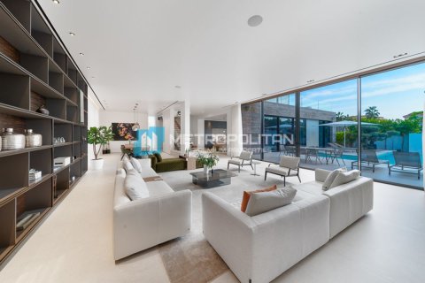 Снять в аренду виллу в Pearl Jumeirah, Джумейра, Дубай: 5 спален, 892м², № 73765 - фото 3