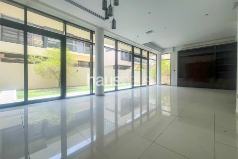 Villa en DAMAC Hills (Akoya by DAMAC), Dubai, 5 dormitorios, 467 m², № 44601 - foto 4