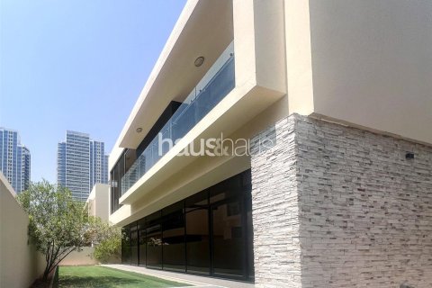 Villa en DAMAC Hills (Akoya by DAMAC), Dubai, 5 dormitorios, 467 m², № 44601 - foto 2