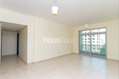 Apartment in The Views, Dubai 2 bedrooms, 128 sq.m. № 44602 - photo 5