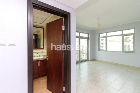 Apartment in The Views, Dubai 2 bedrooms, 128 sq.m. № 44602 - photo 8