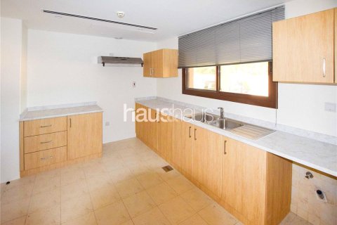Adosado en Jumeirah Islands, Dubai, 4 dormitorios, 312 m², № 43413 - foto 5