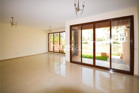 Adosado en Jumeirah Islands, Dubai, 4 dormitorios, 312 m², № 43413 - foto 4