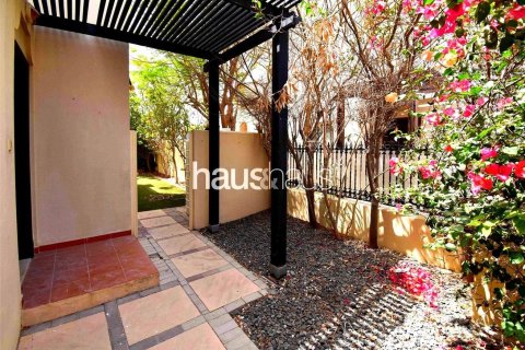 Villa in The Springs, Dubai 2 bedrooms, 162 sq.m. № 43414 - photo 10