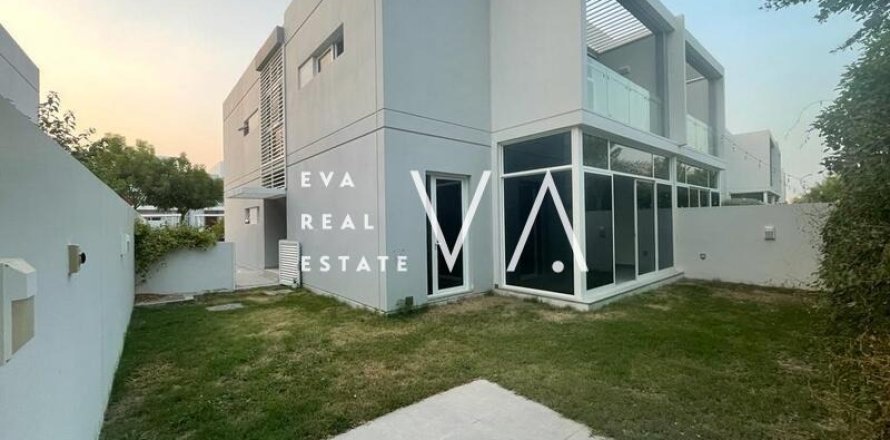 Townhouse in Dubai 4 bedrooms, 388.88 sq.m. № 52810